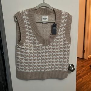 Abercrombie and Fitch sweater vest
